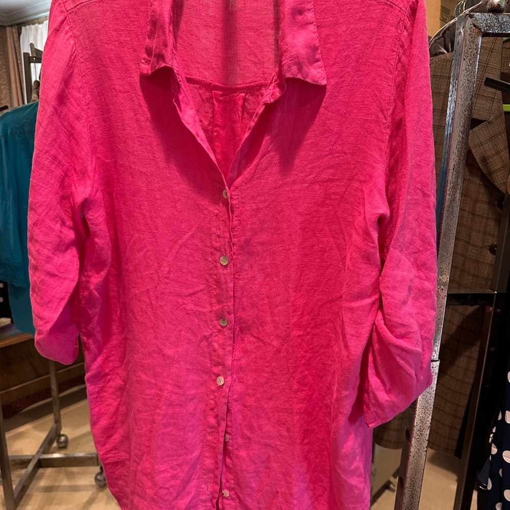 Women's Pink Button-Up Top